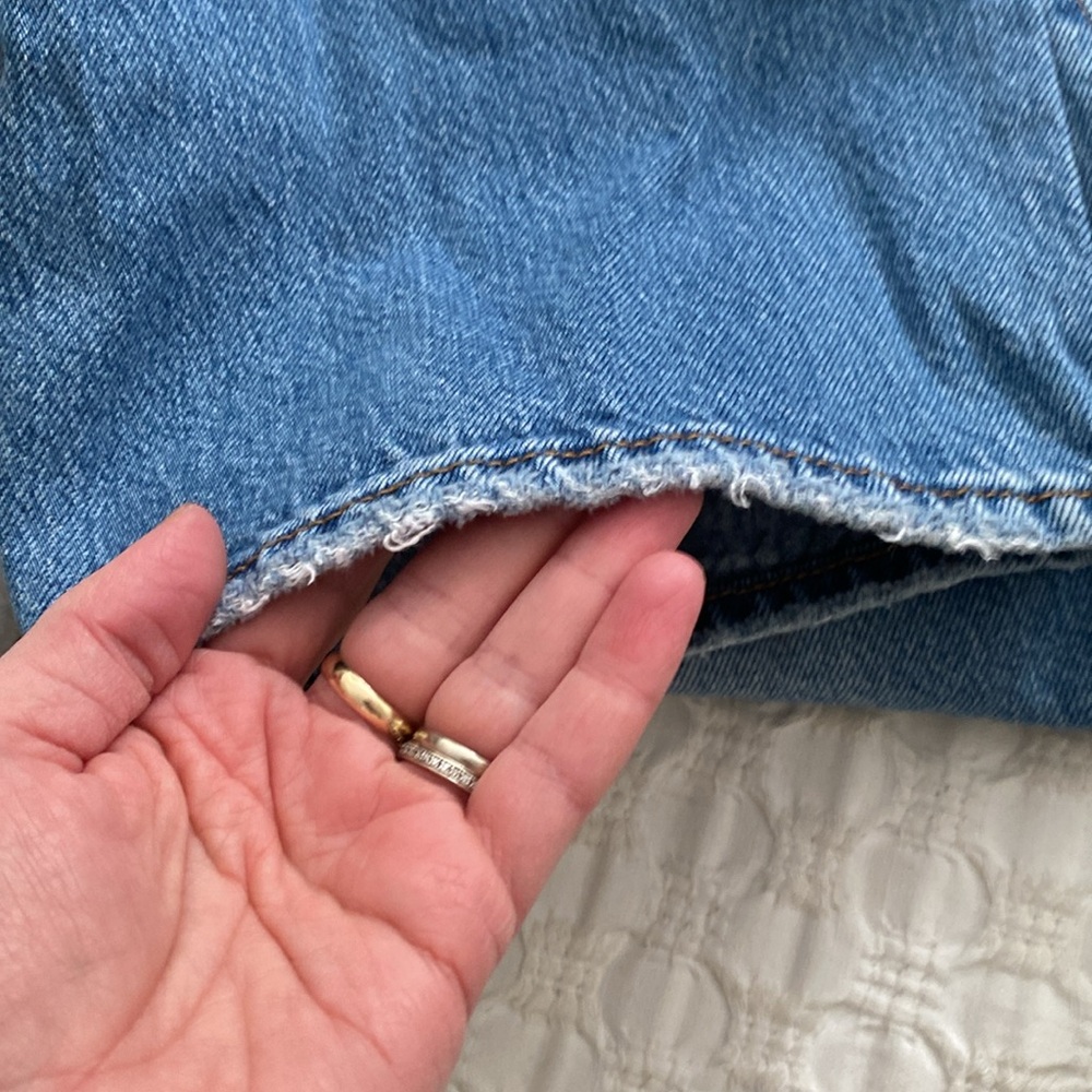 Levi’s Ribcage Straight - Size 28 - Picture 7 of 8